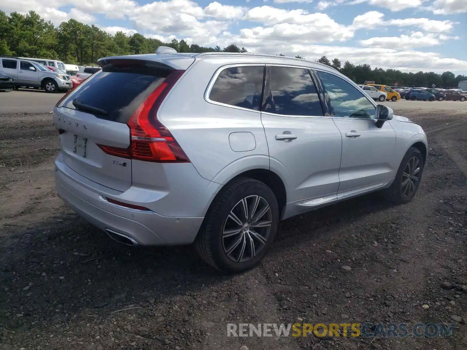 4 Photograph of a damaged car LYVA22RL9KB228592 VOLVO XC60 2019