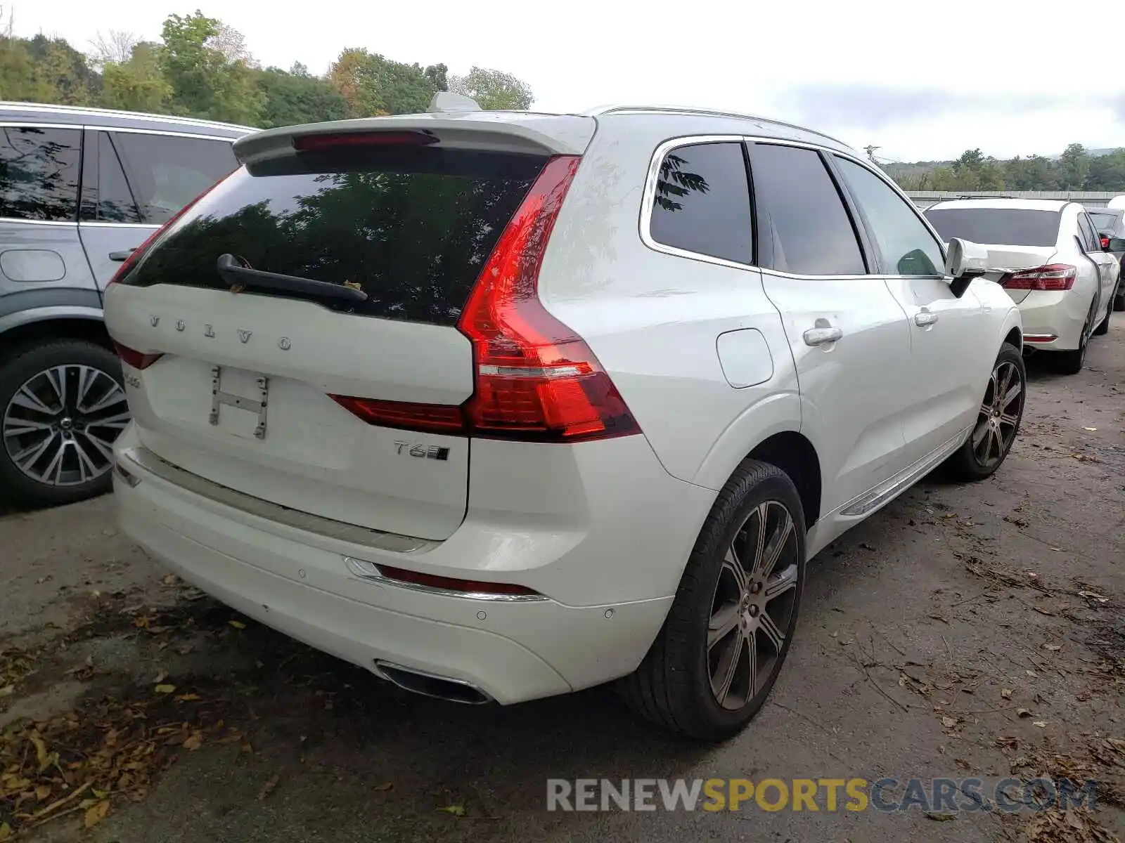 4 Photograph of a damaged car LYVA22RLXKB218931 VOLVO XC60 2019