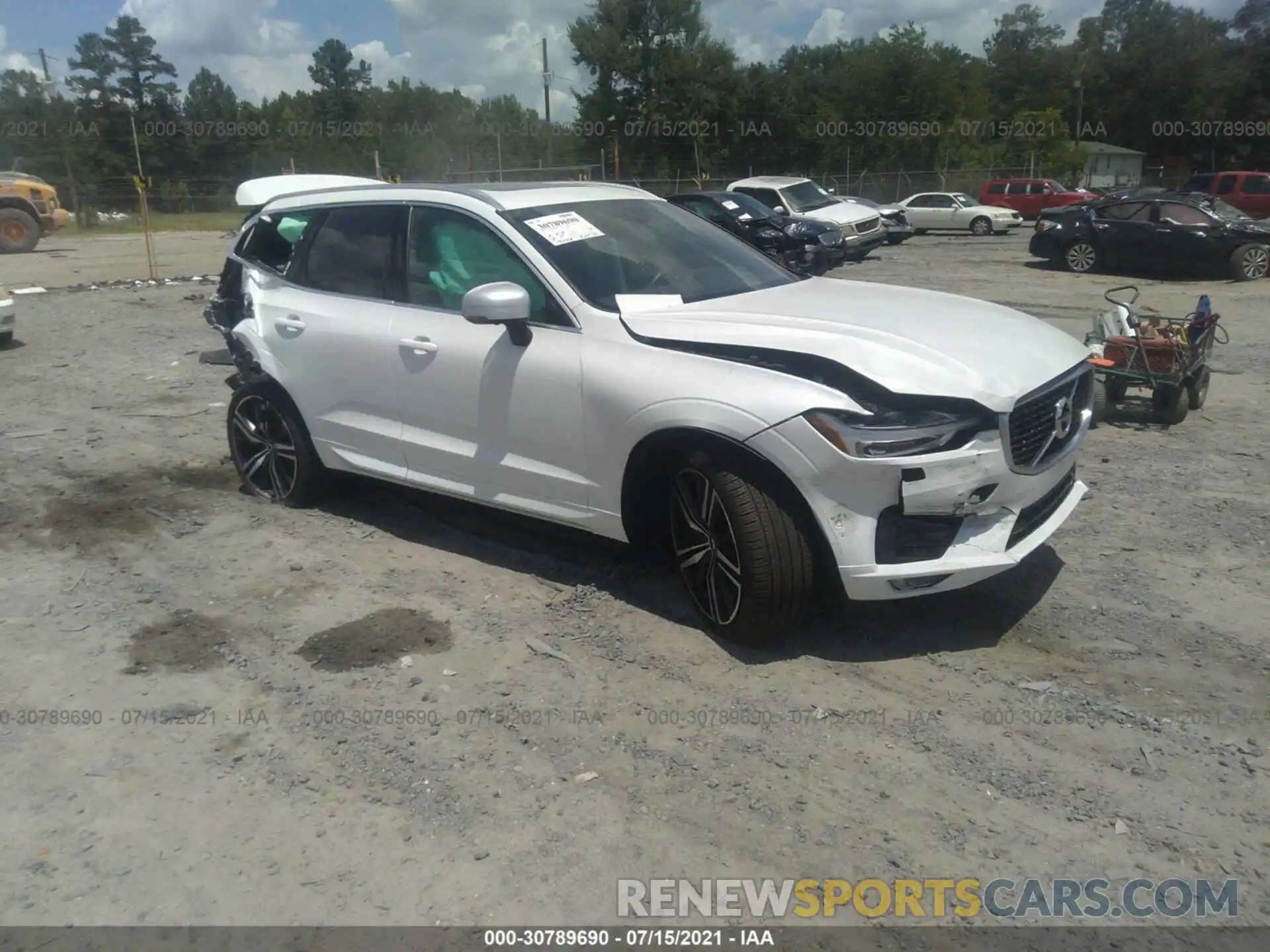 1 Photograph of a damaged car LYVA22RM0KB224195 VOLVO XC60 2019