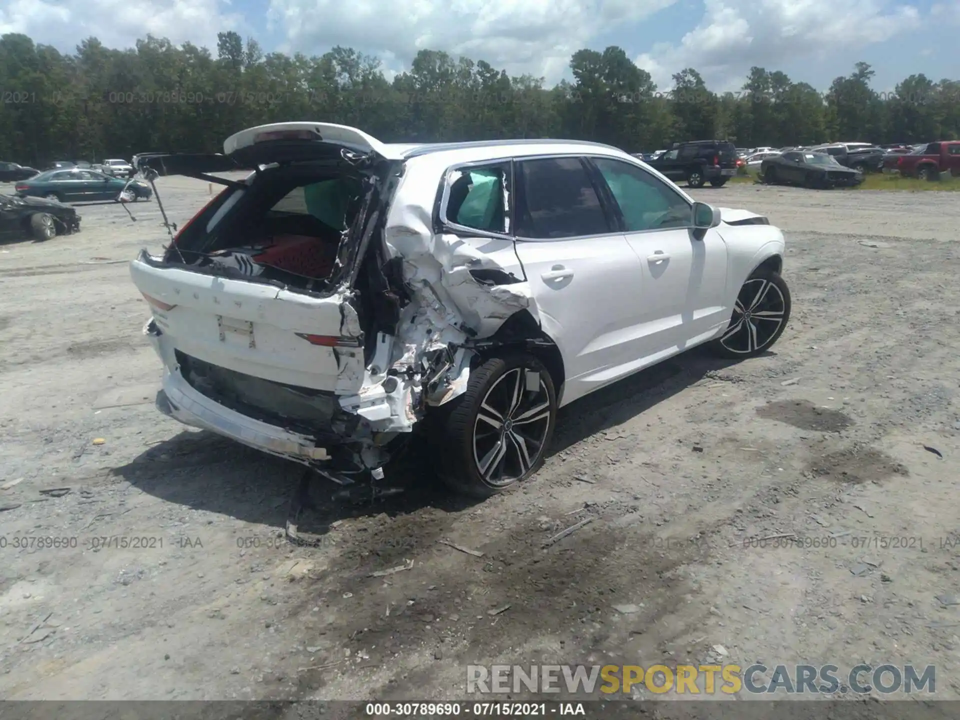 4 Photograph of a damaged car LYVA22RM0KB224195 VOLVO XC60 2019