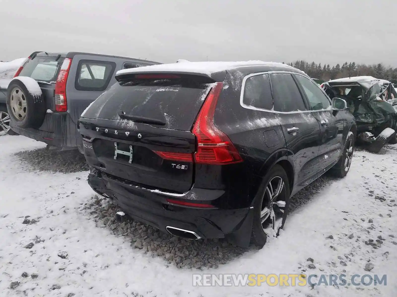 4 Photograph of a damaged car LYVA22RM4KB320749 VOLVO XC60 2019