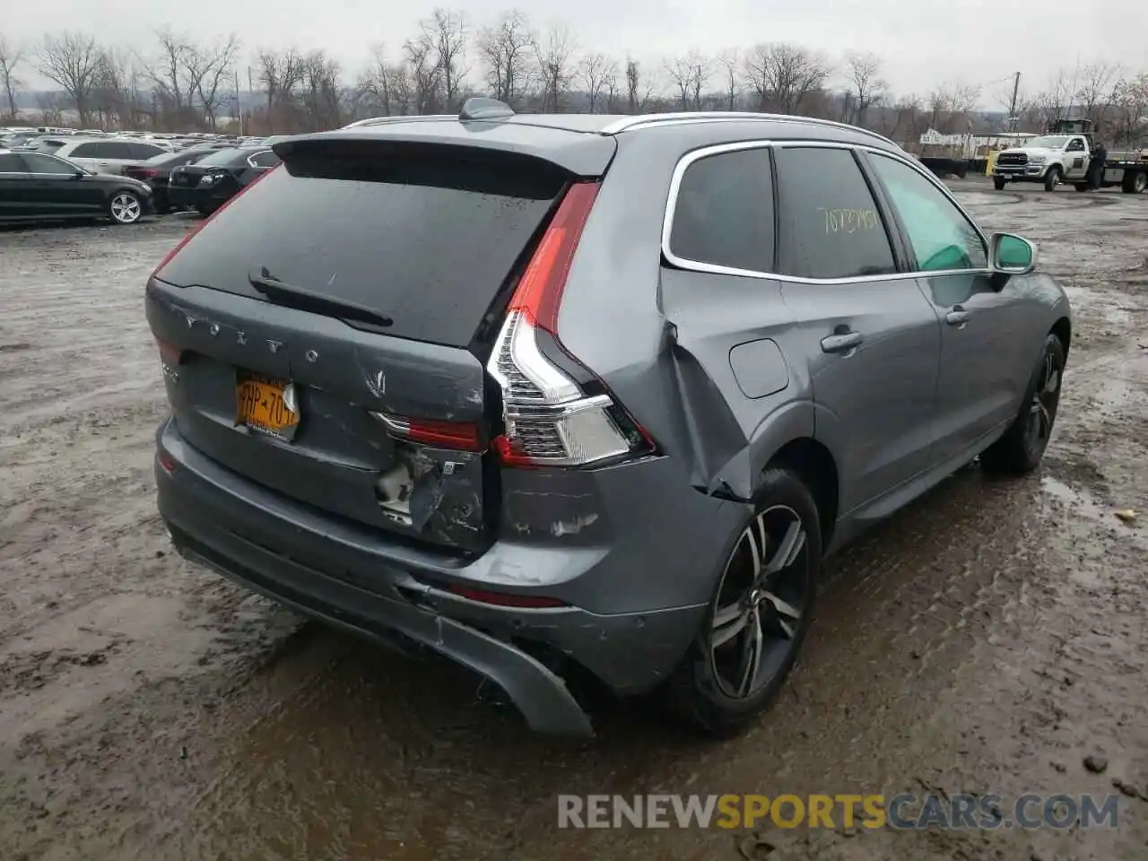 4 Photograph of a damaged car LYVA22RM5KB315513 VOLVO XC60 2019