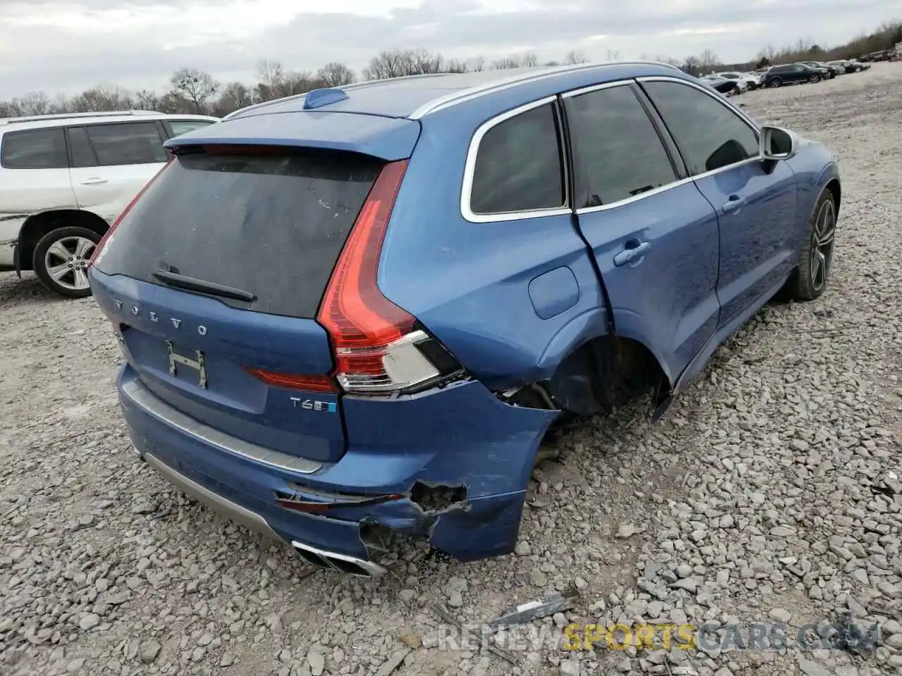 4 Photograph of a damaged car LYVA22RM6KB288130 VOLVO XC60 2019