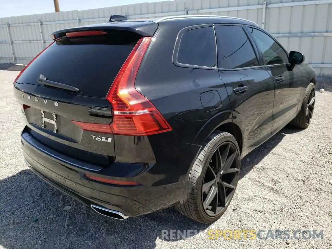 4 Photograph of a damaged car LYVA22RM6KB317383 VOLVO XC60 2019