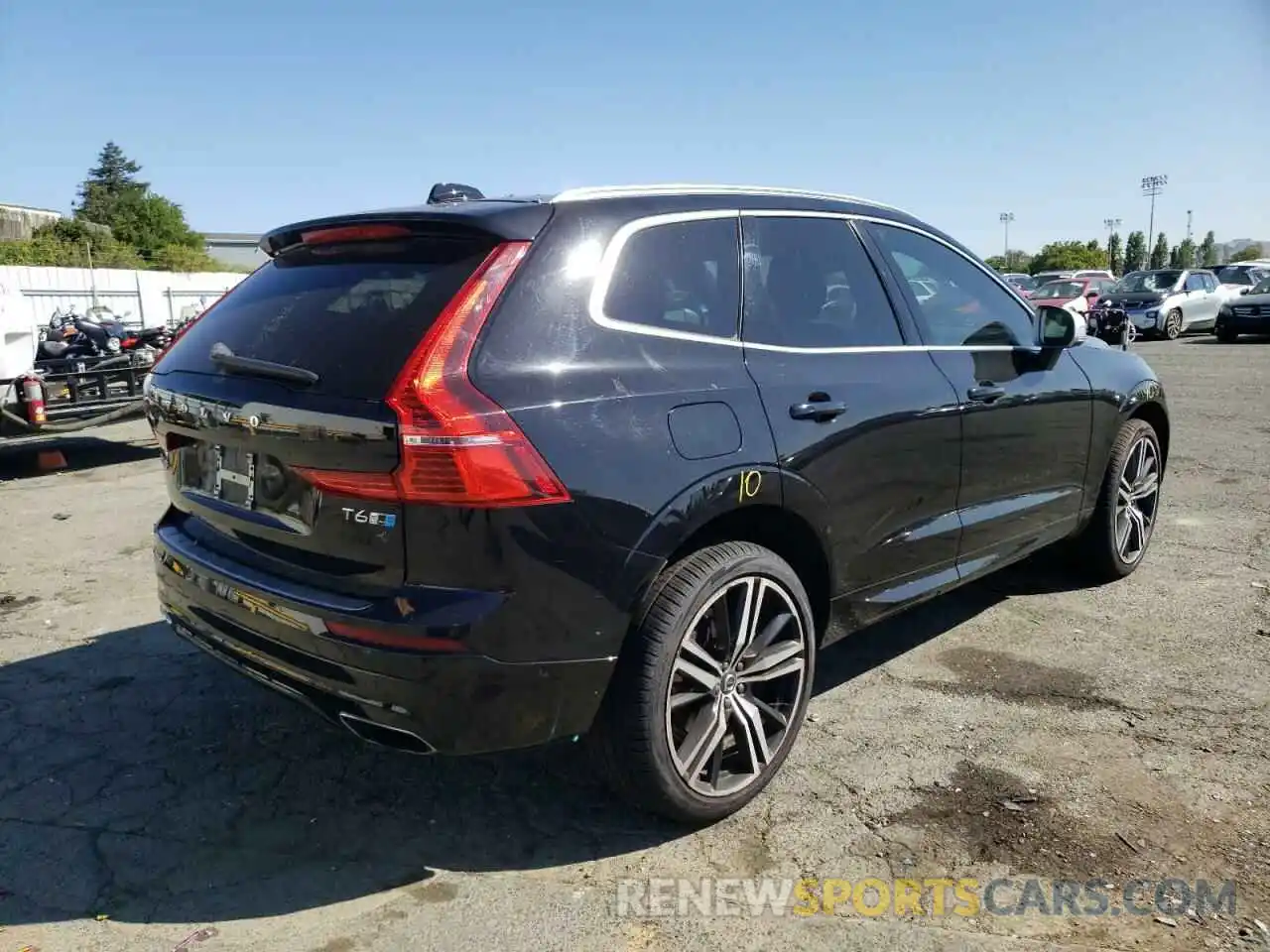 4 Фотография поврежденного автомобиля LYVA22RM8KB229659 VOLVO XC60 2019