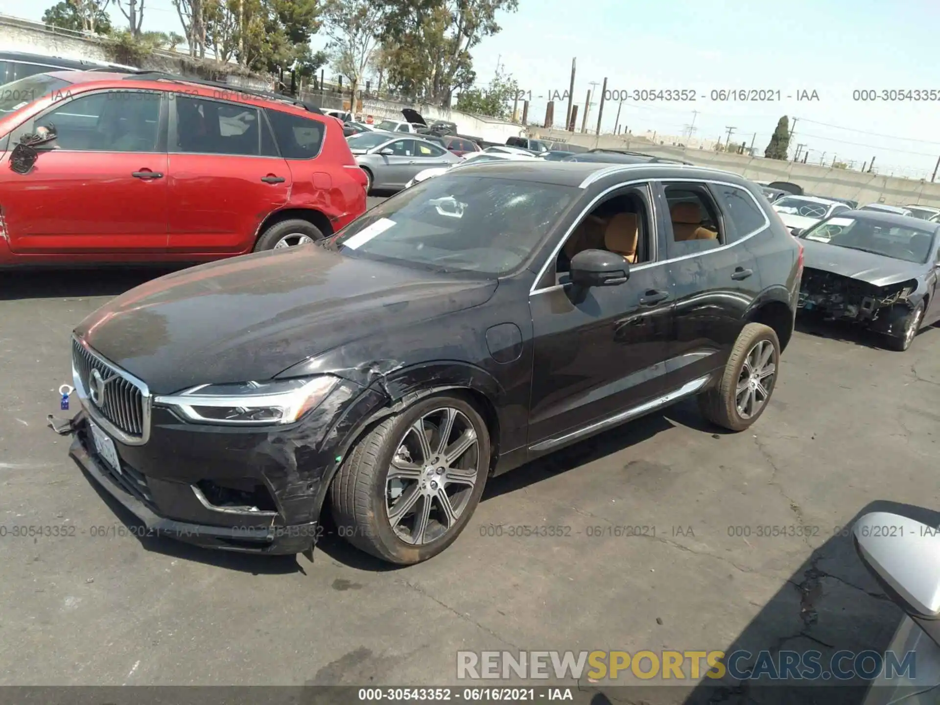 2 Photograph of a damaged car LYVBR0DLXKB289378 VOLVO XC60 2019