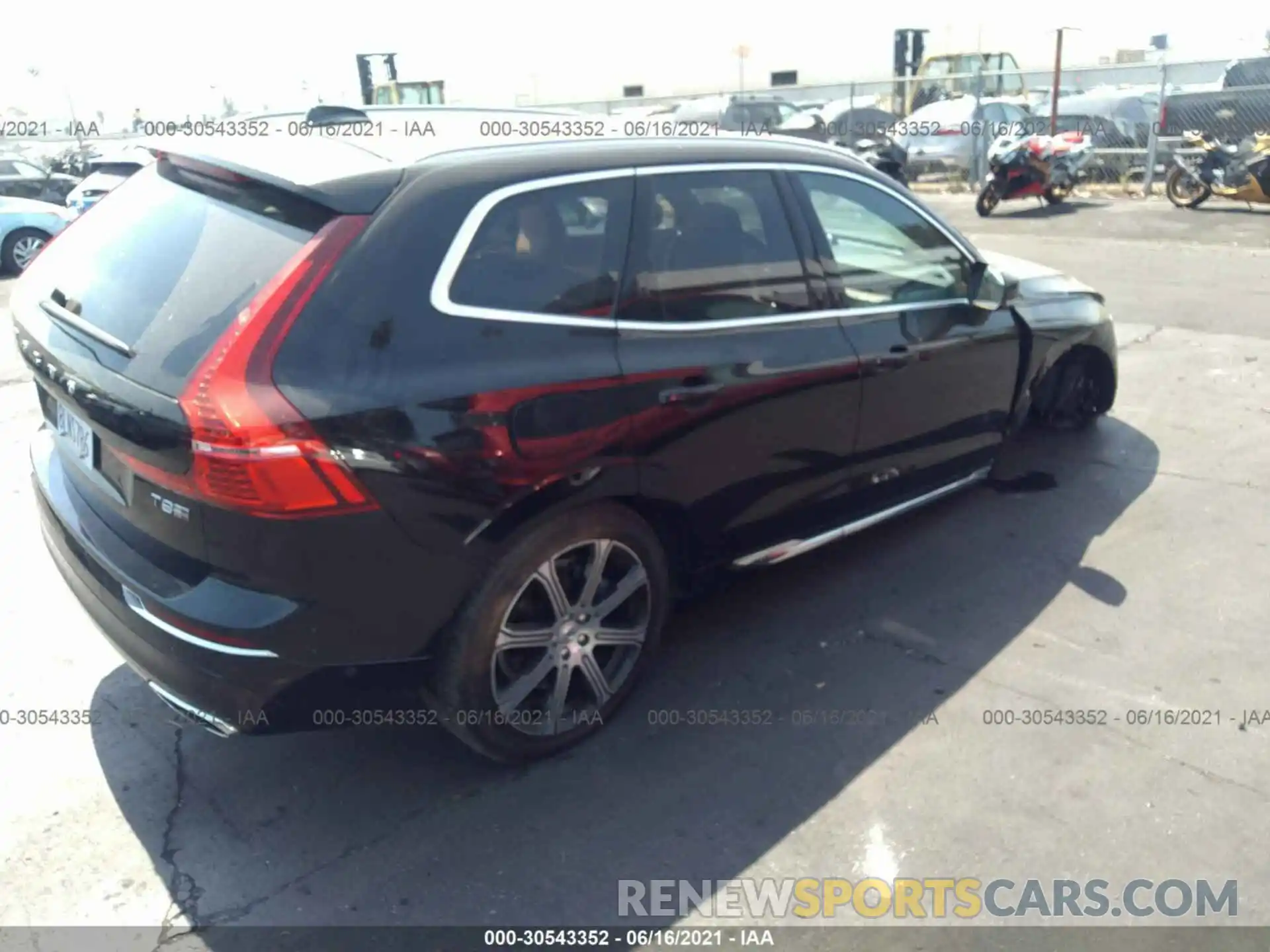 4 Фотография поврежденного автомобиля LYVBR0DLXKB289378 VOLVO XC60 2019