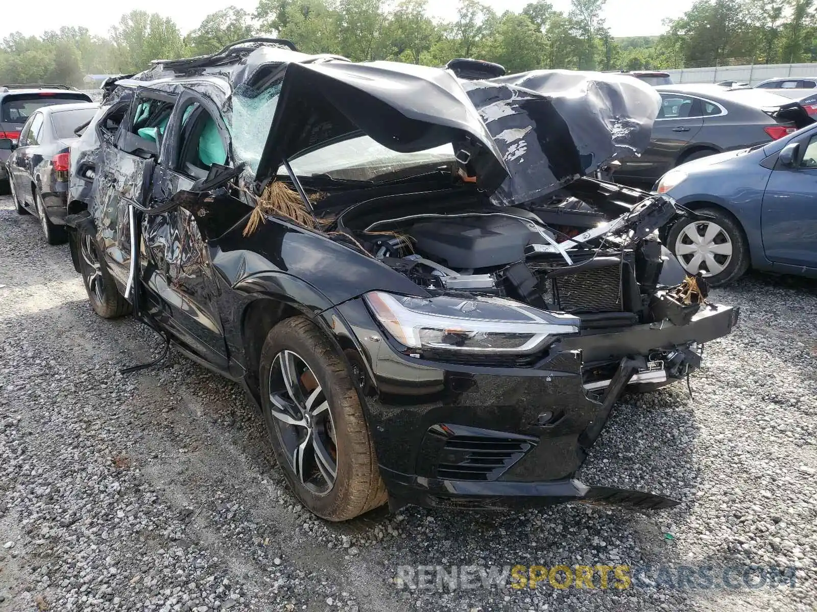 1 Photograph of a damaged car LYVBR0DM4KB242713 VOLVO XC60 2019