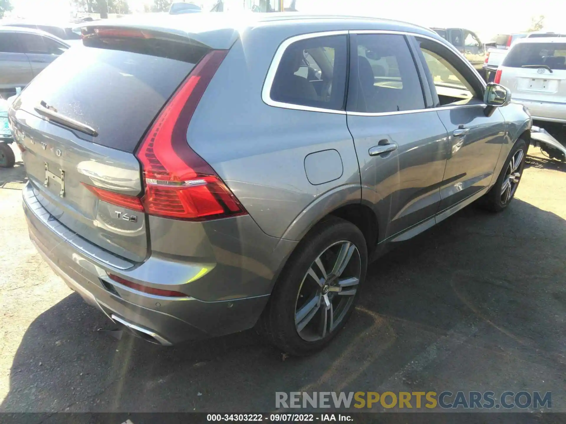 4 Photograph of a damaged car YV4A22RK0K1352441 VOLVO XC60 2019