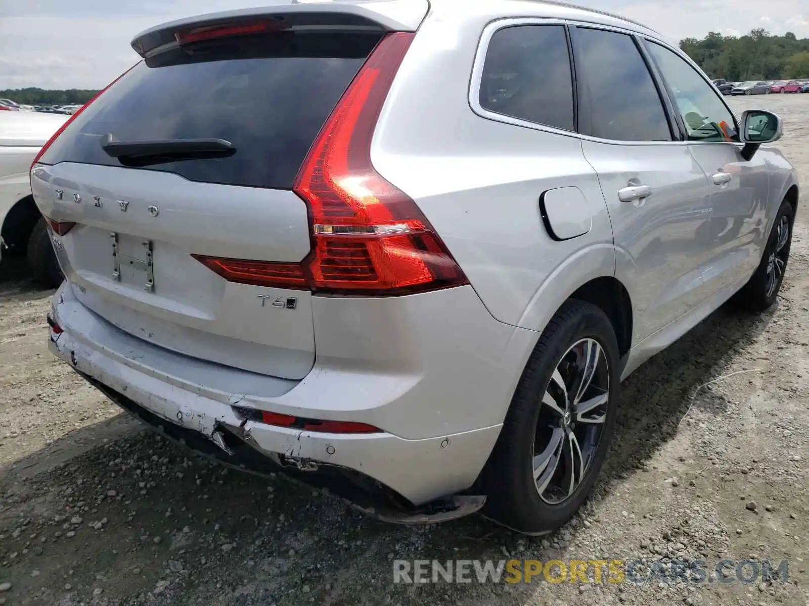 4 Фотография поврежденного автомобиля YV4A22RK1K1369748 VOLVO XC60 2019