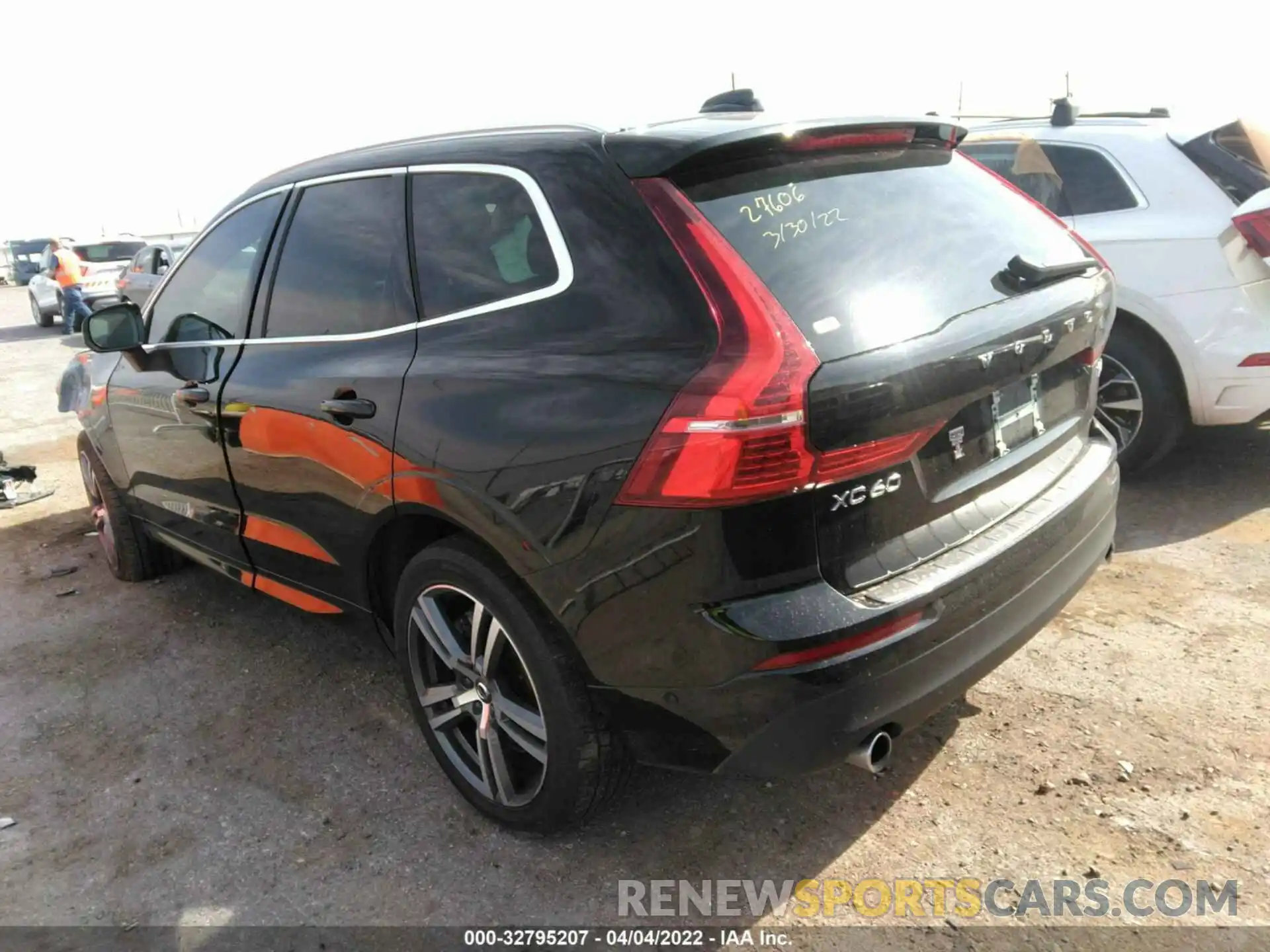 3 Фотография поврежденного автомобиля YV4A22RK6K1386495 VOLVO XC60 2019