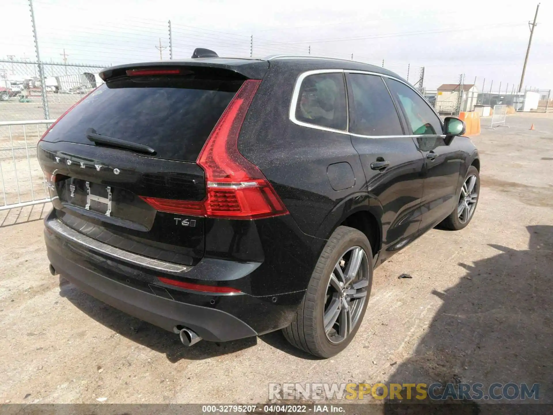 4 Фотография поврежденного автомобиля YV4A22RK6K1386495 VOLVO XC60 2019