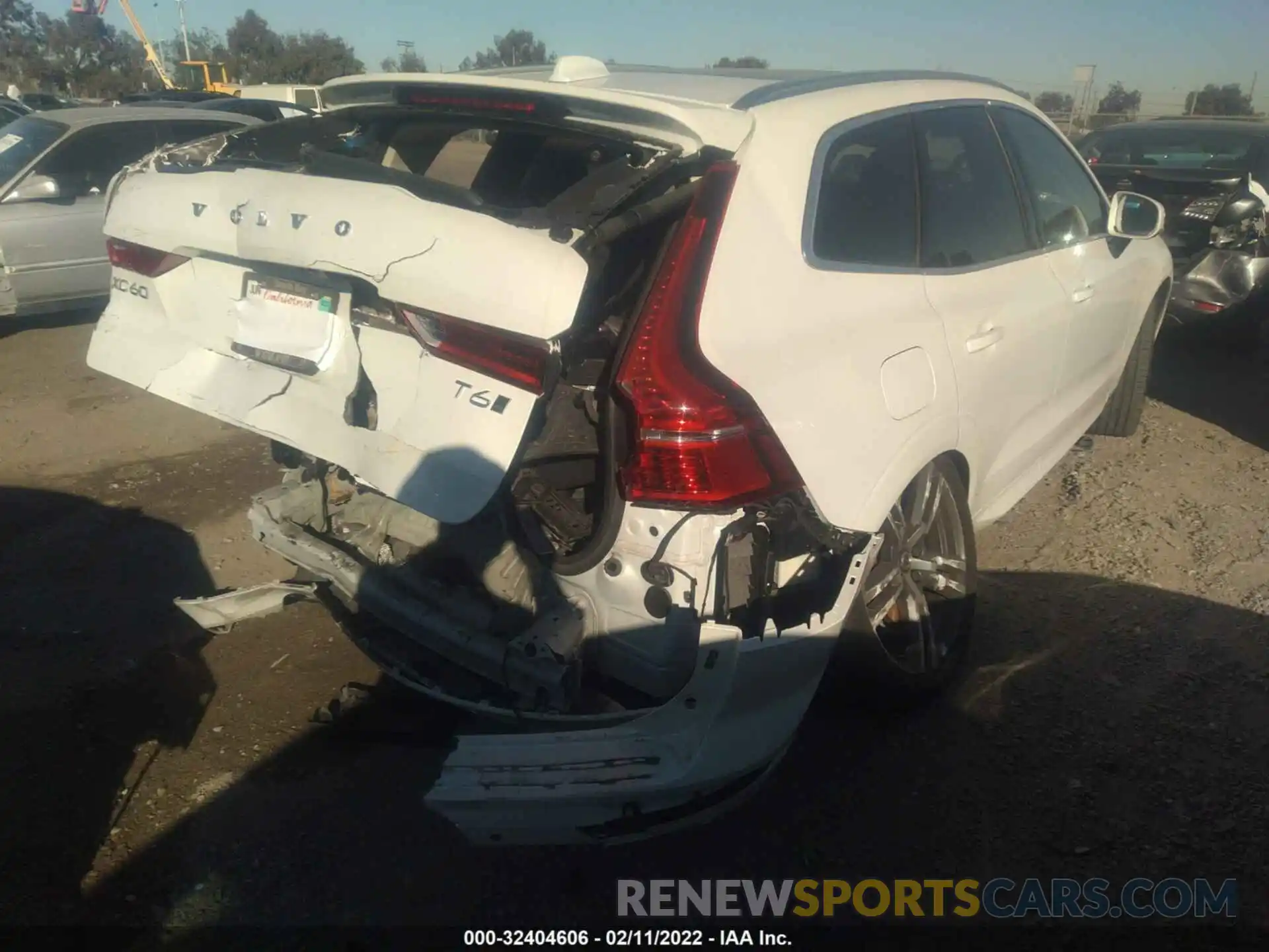 4 Photograph of a damaged car YV4A22RKXK1334657 VOLVO XC60 2019