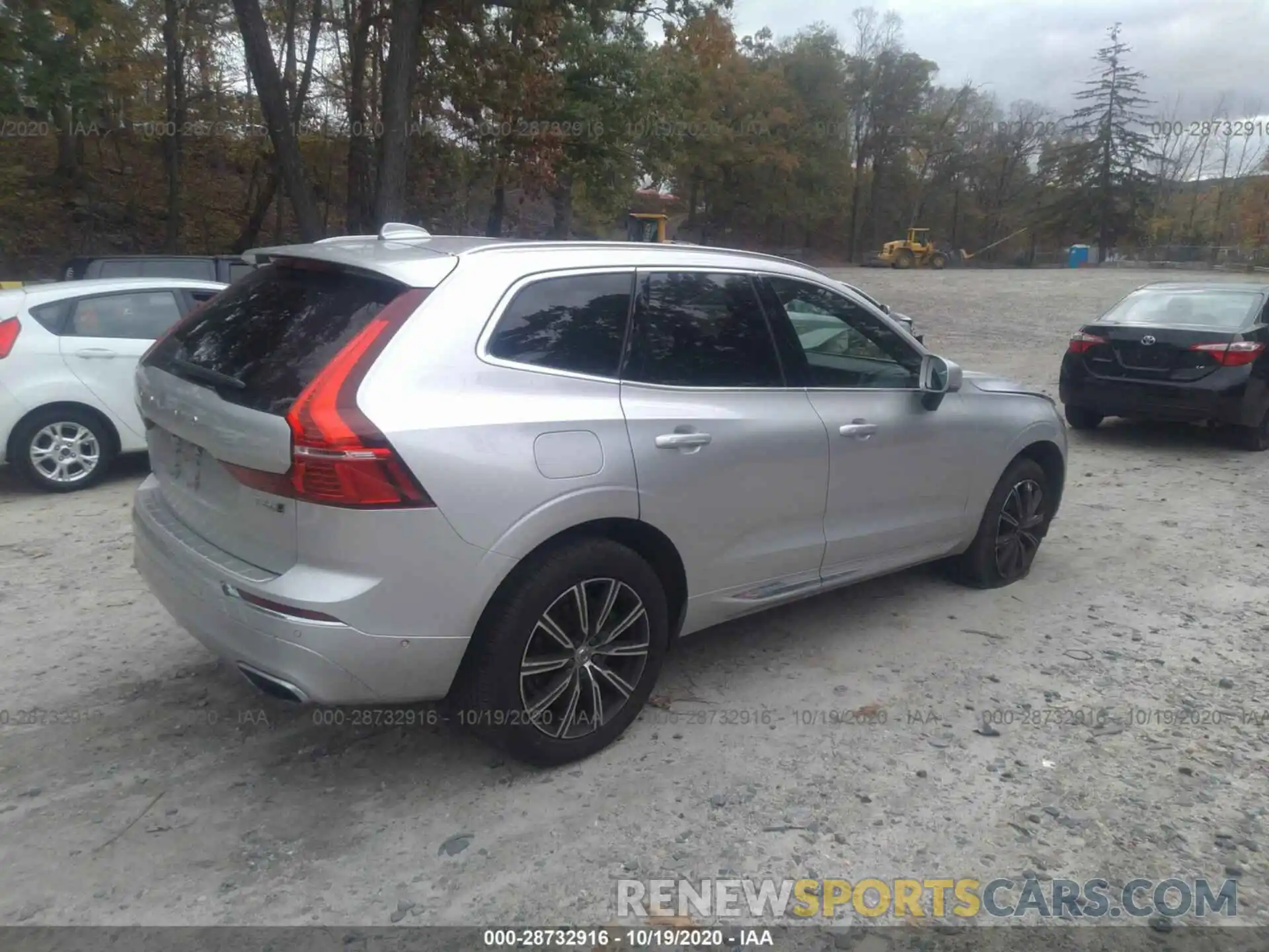 4 Фотография поврежденного автомобиля YV4A22RLXK1324154 VOLVO XC60 2019