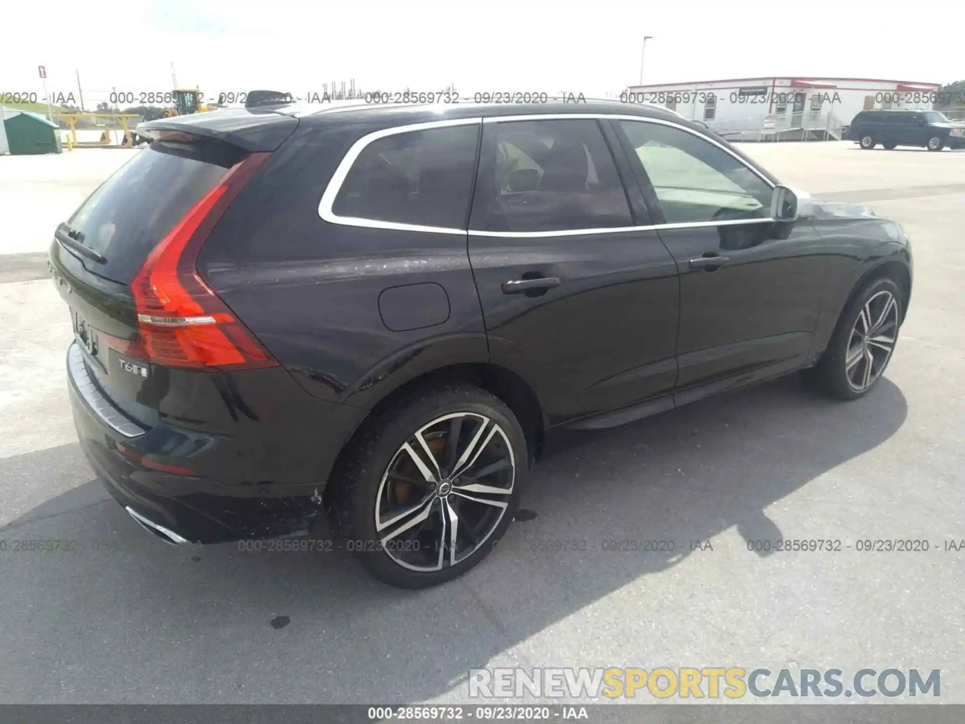 4 Photograph of a damaged car YV4A22RM1K1324164 VOLVO XC60 2019