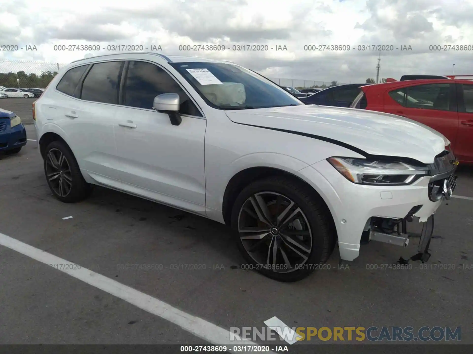 1 Photograph of a damaged car YV4A22RM1K1378967 VOLVO XC60 2019