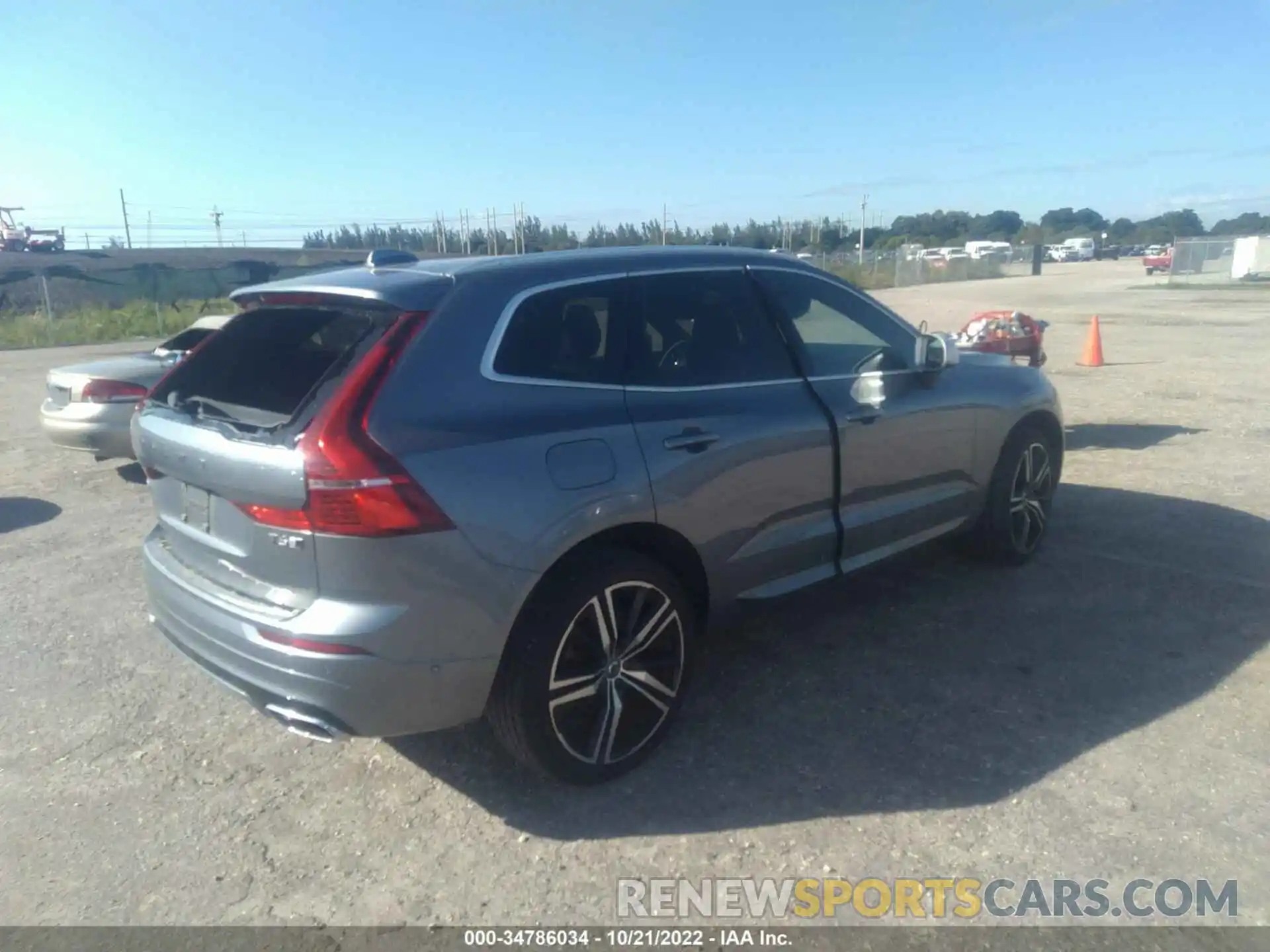 4 Photograph of a damaged car YV4A22RM4K1355294 VOLVO XC60 2019