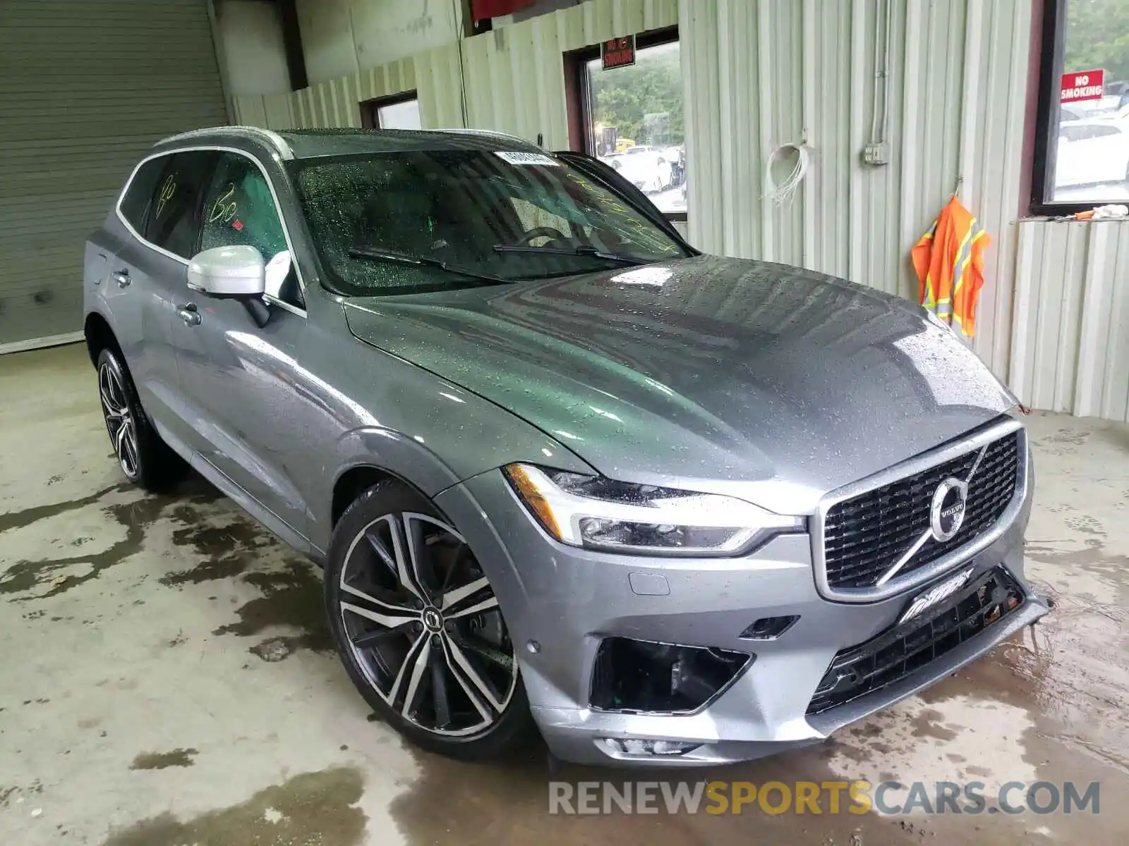 1 Photograph of a damaged car YV4A22RM9K1305006 VOLVO XC60 2019