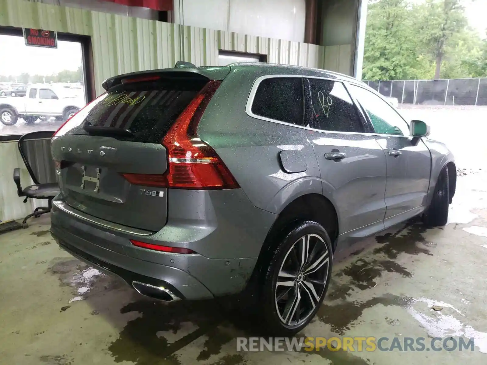 4 Photograph of a damaged car YV4A22RM9K1305006 VOLVO XC60 2019