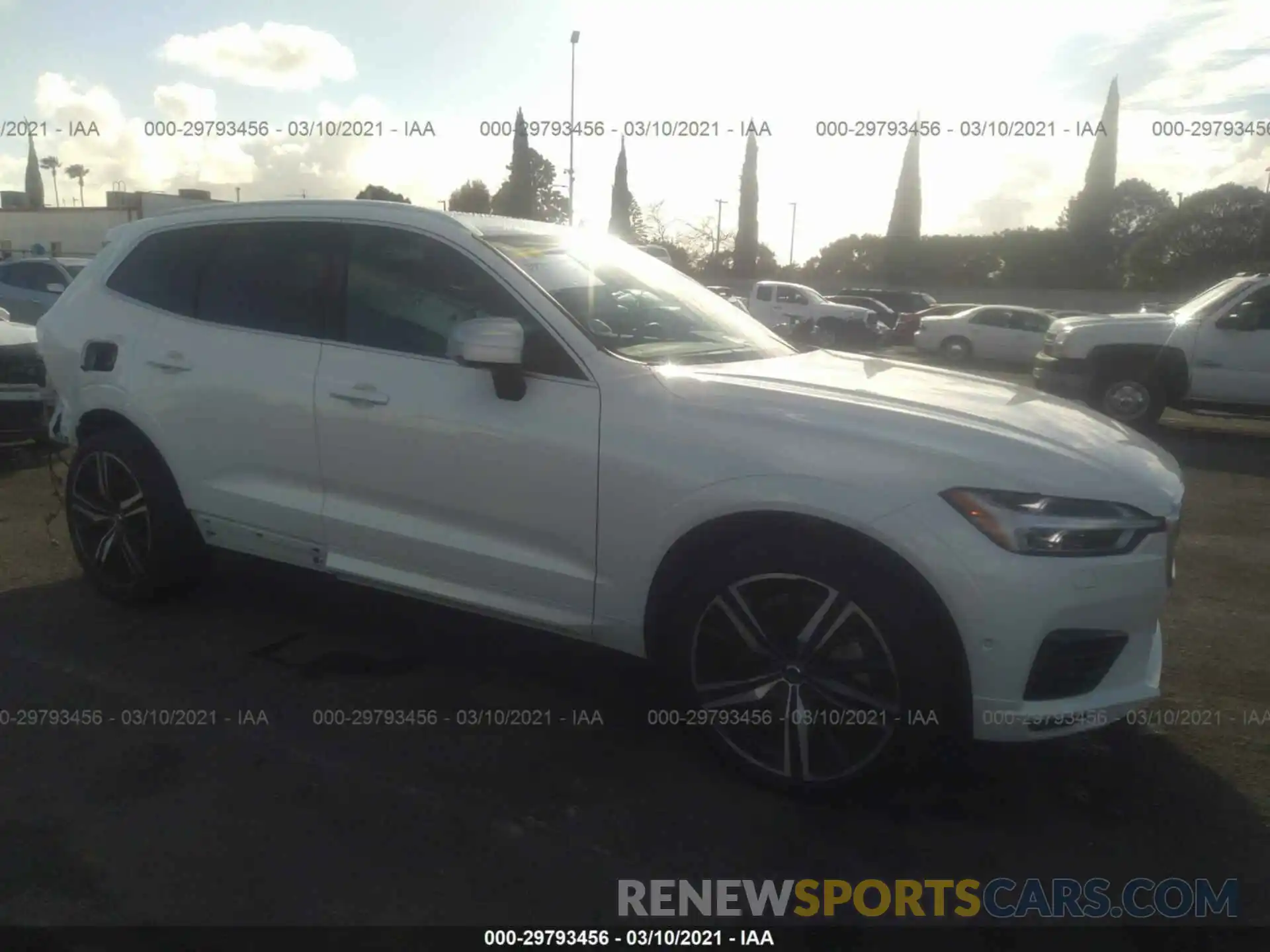 1 Photograph of a damaged car YV4BR0DM3K1328552 VOLVO XC60 2019