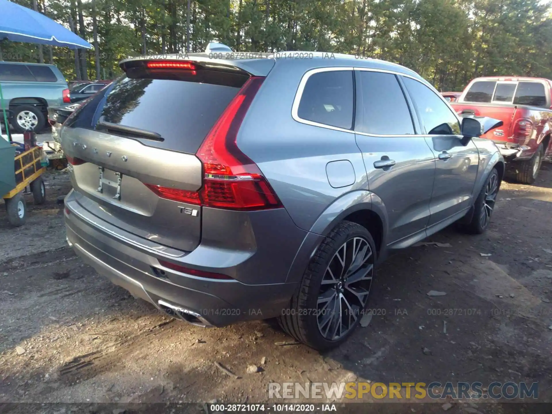 4 Photograph of a damaged car YV4102DK3L1581162 VOLVO XC60 2020