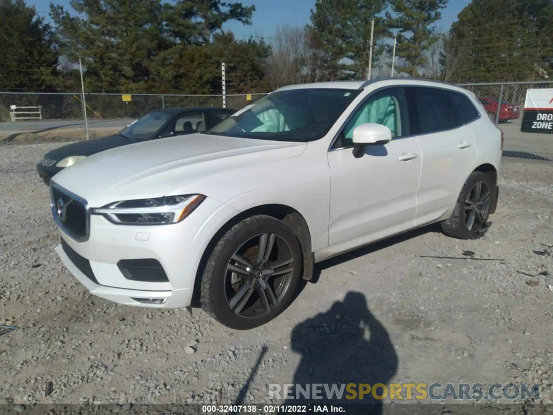 2 Photograph of a damaged car YV4102DK4L1566833 VOLVO XC60 2020