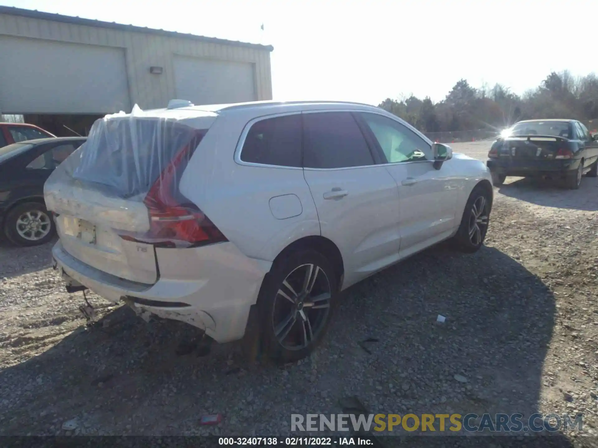 4 Photograph of a damaged car YV4102DK4L1566833 VOLVO XC60 2020