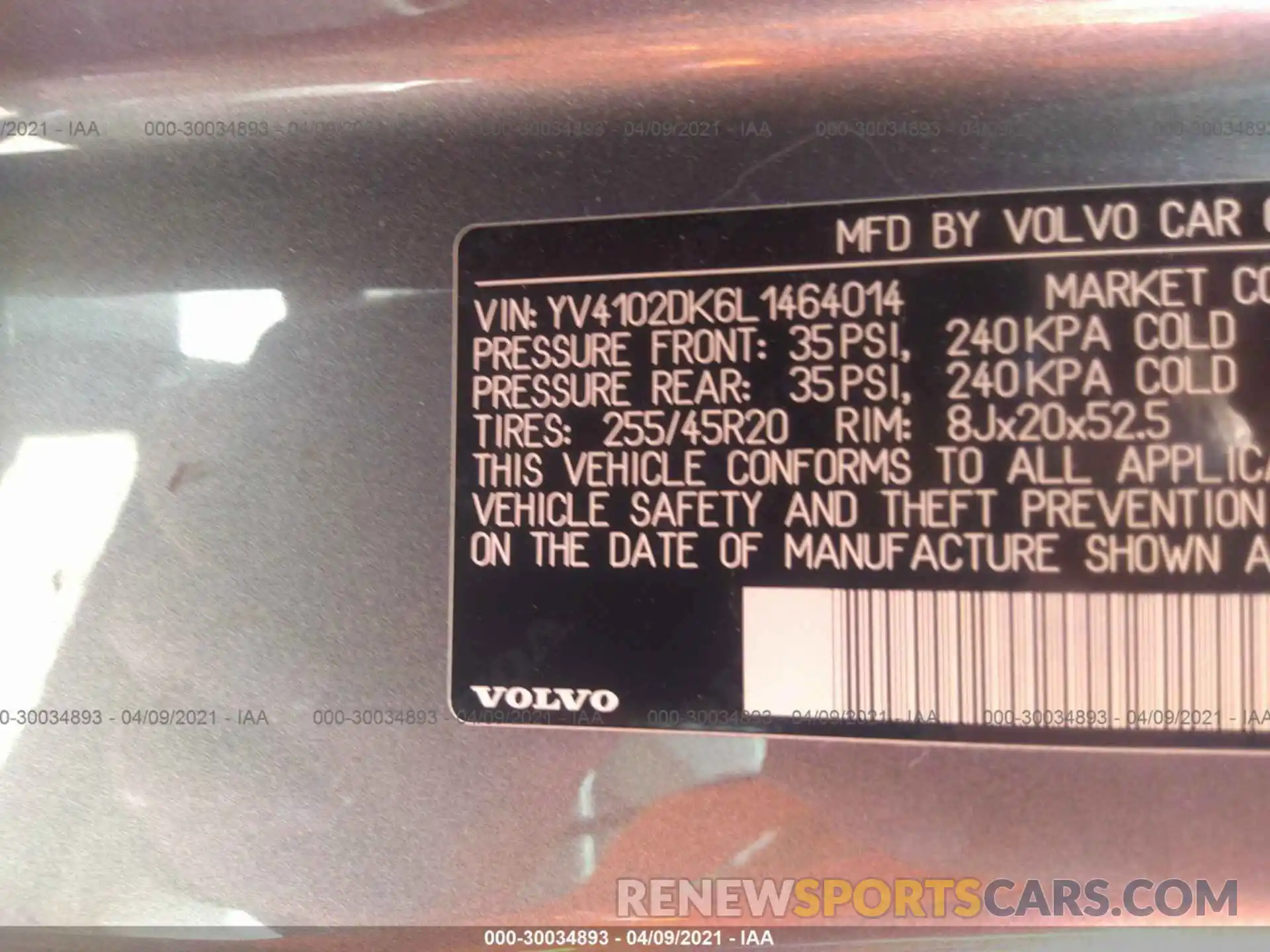 9 Photograph of a damaged car YV4102DK6L1464014 VOLVO XC60 2020