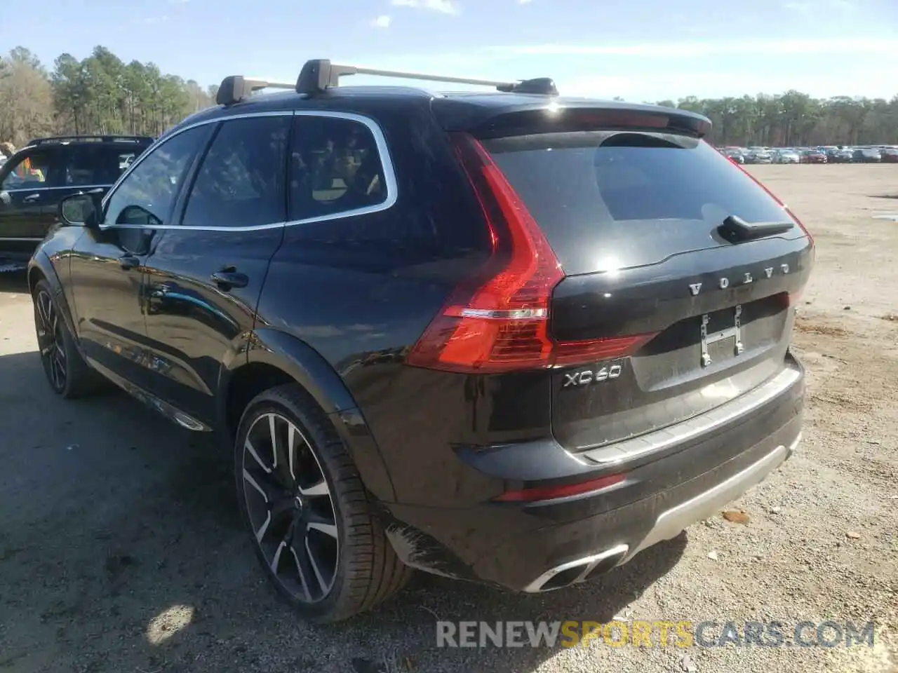 3 Photograph of a damaged car YV4102DK7L1572318 VOLVO XC60 2020