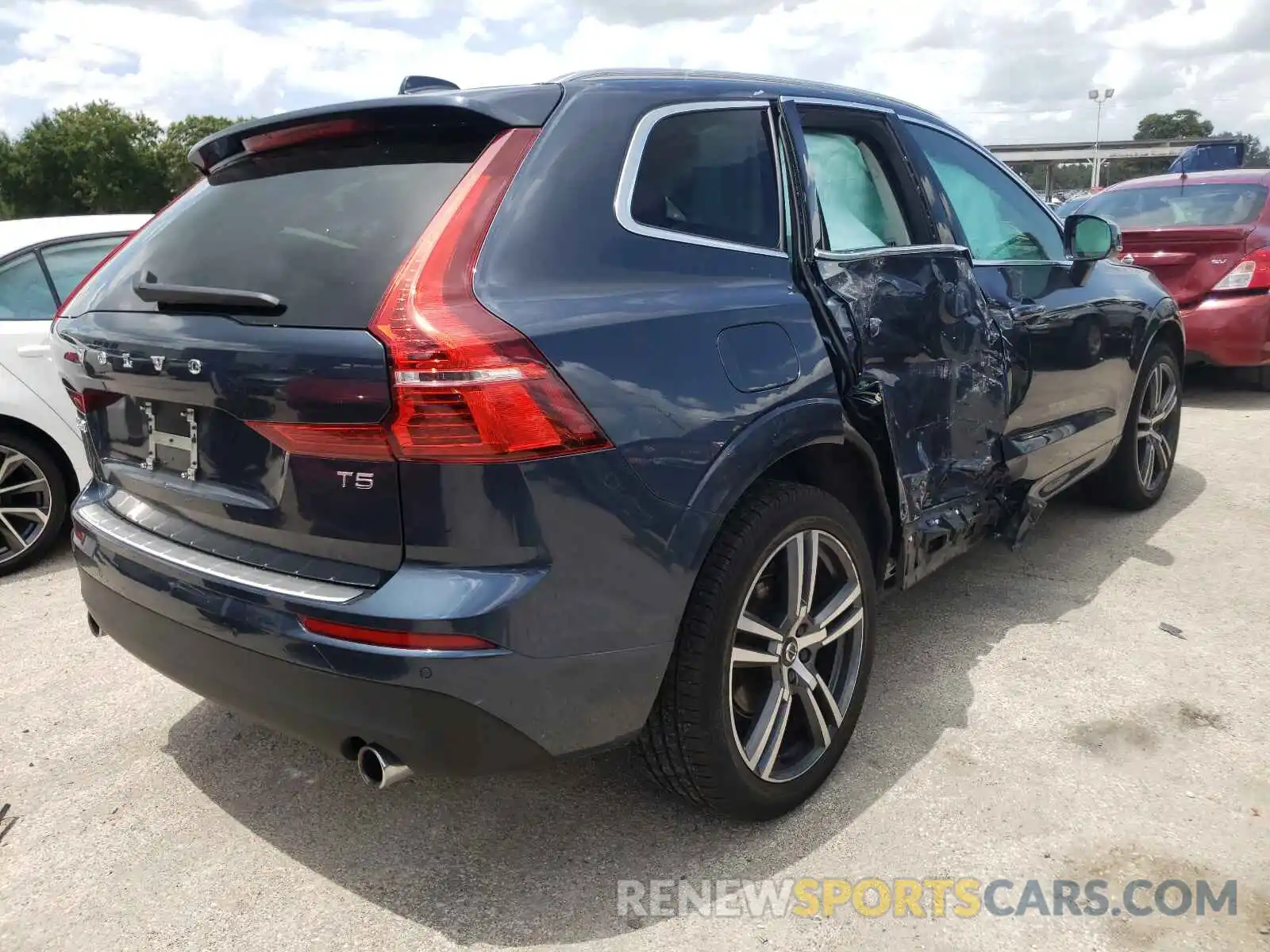 4 Photograph of a damaged car YV4102DKXL1587542 VOLVO XC60 2020