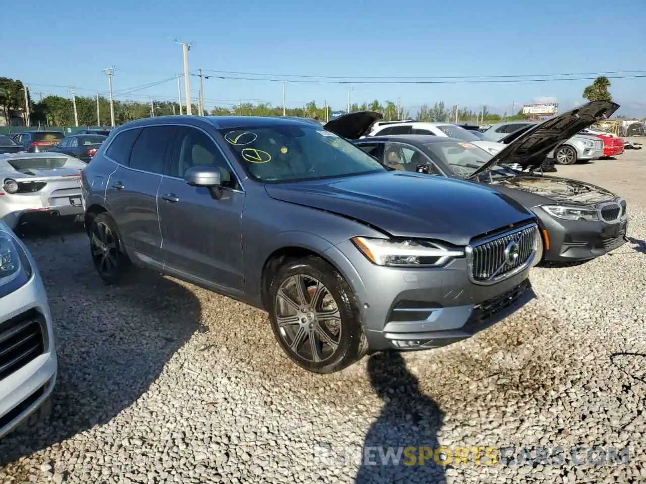 1 Photograph of a damaged car YV4102DL0L1473302 VOLVO XC60 2020