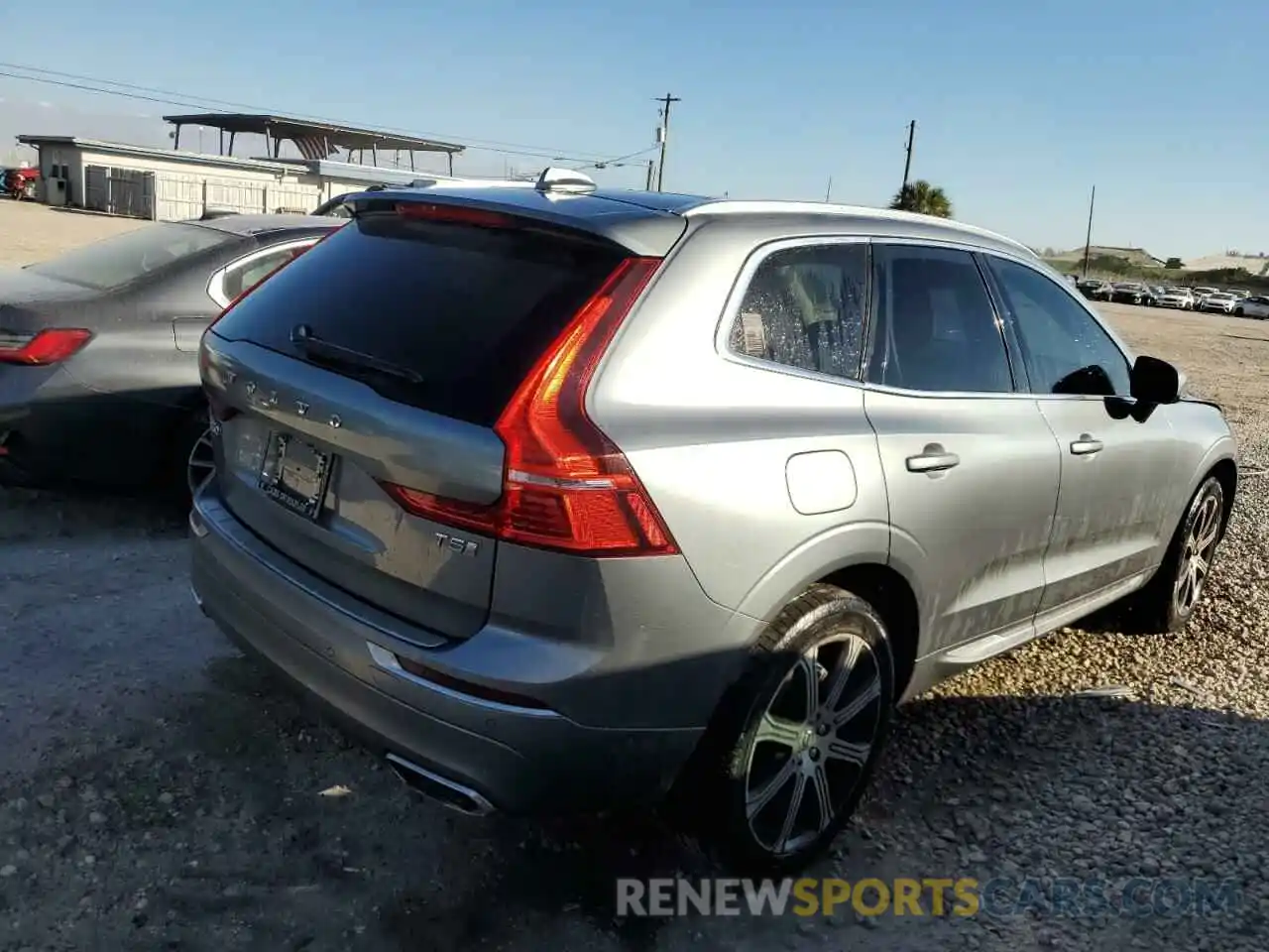 4 Photograph of a damaged car YV4102DL0L1473302 VOLVO XC60 2020