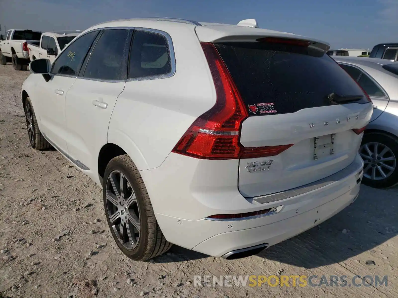 3 Photograph of a damaged car YV4102DL0L1488396 VOLVO XC60 2020