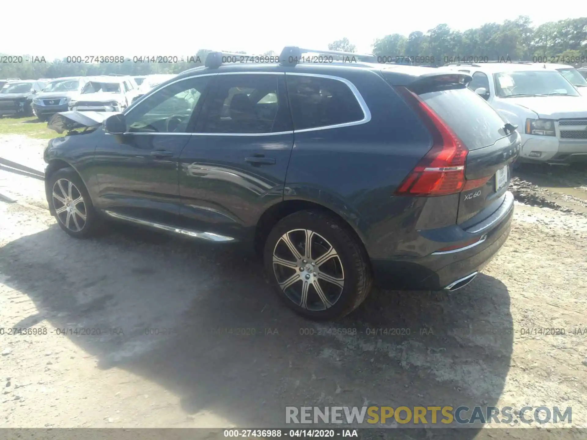 3 Photograph of a damaged car YV4102DL1L1526993 VOLVO XC60 2020