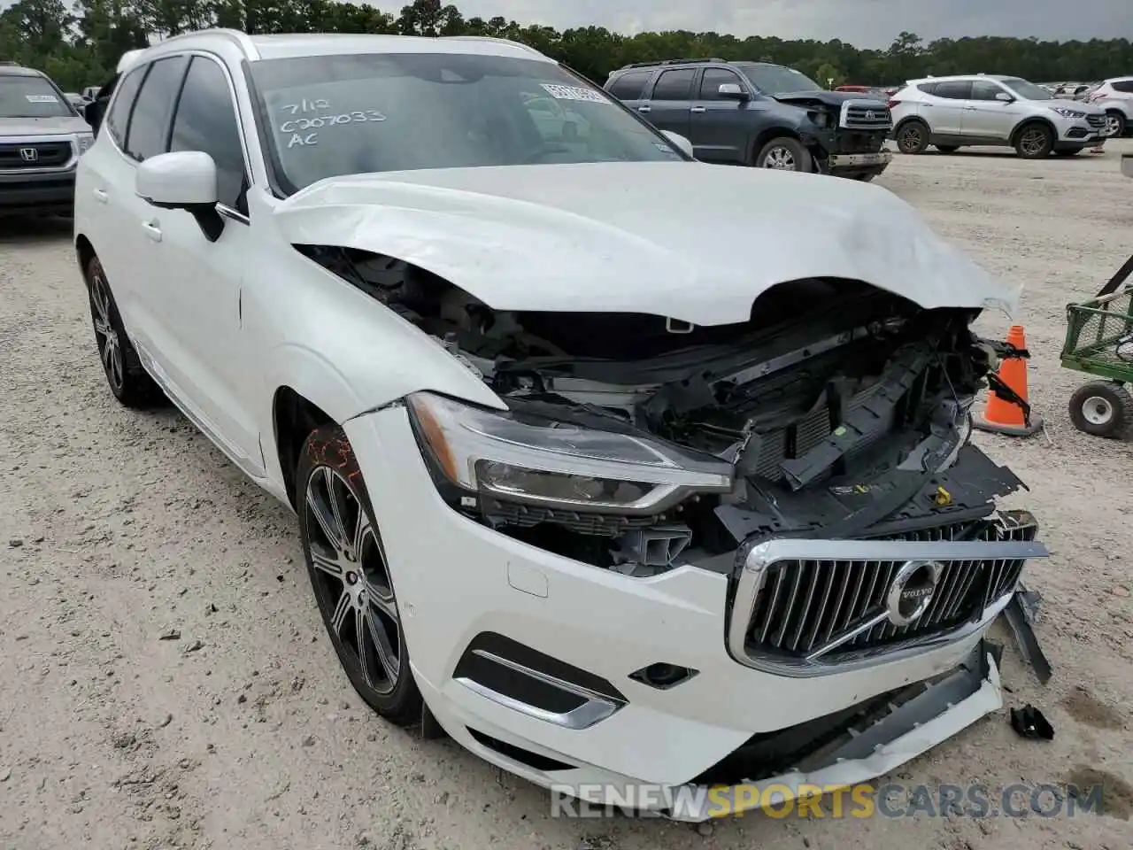 1 Photograph of a damaged car YV4102DL1L1555393 VOLVO XC60 2020