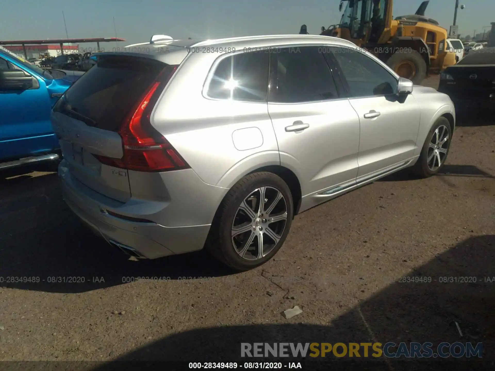 4 Photograph of a damaged car YV4102DL2L1433240 VOLVO XC60 2020