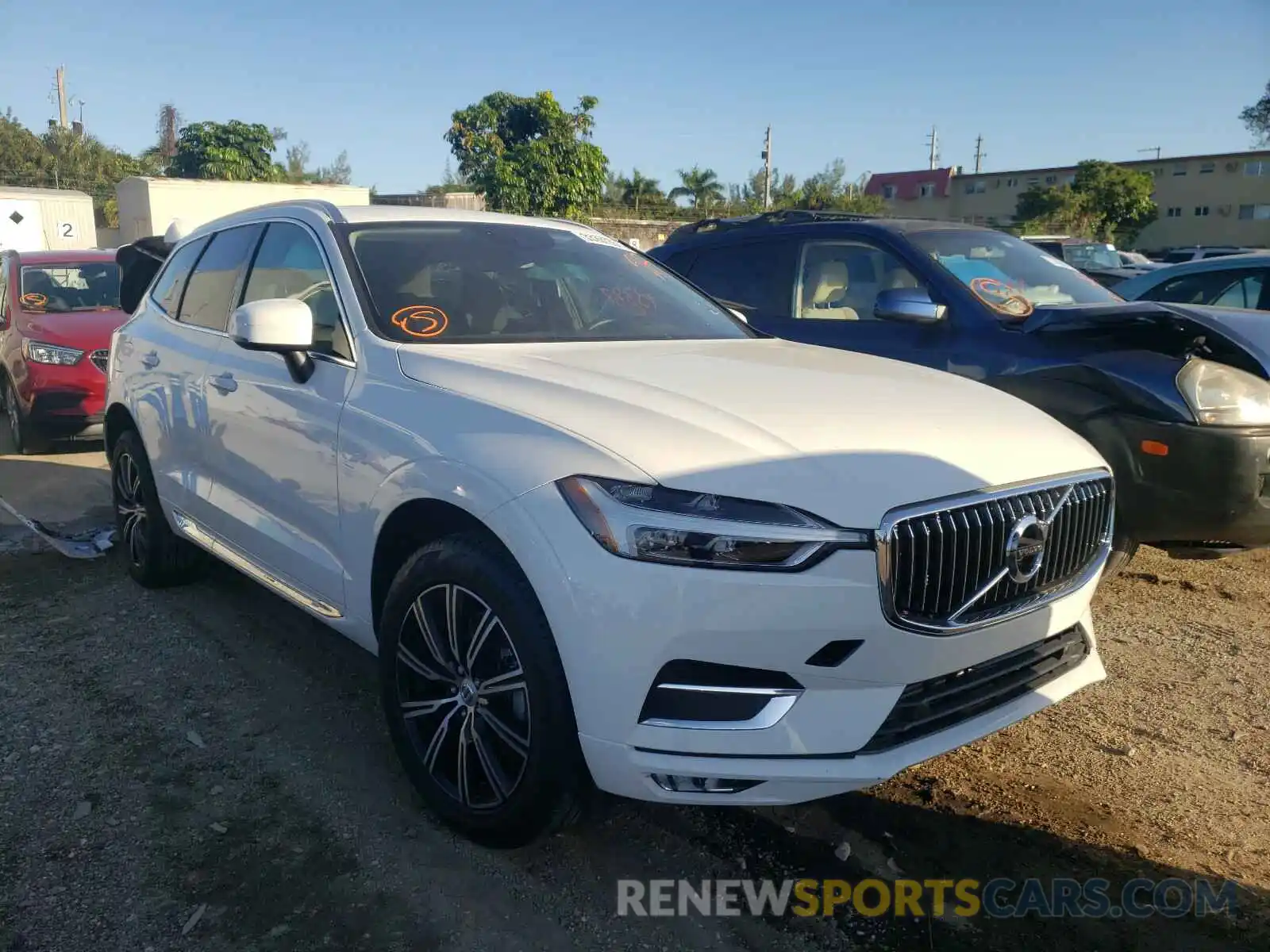 1 Photograph of a damaged car YV4102DL2L1504064 VOLVO XC60 2020