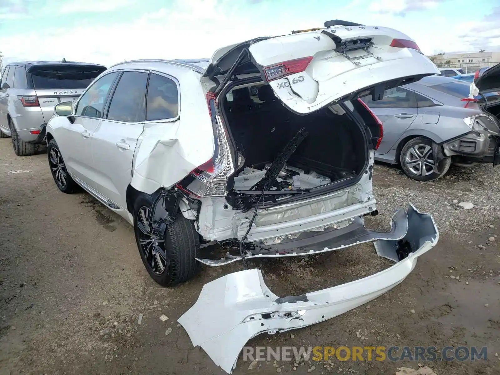 3 Photograph of a damaged car YV4102DL2L1504064 VOLVO XC60 2020