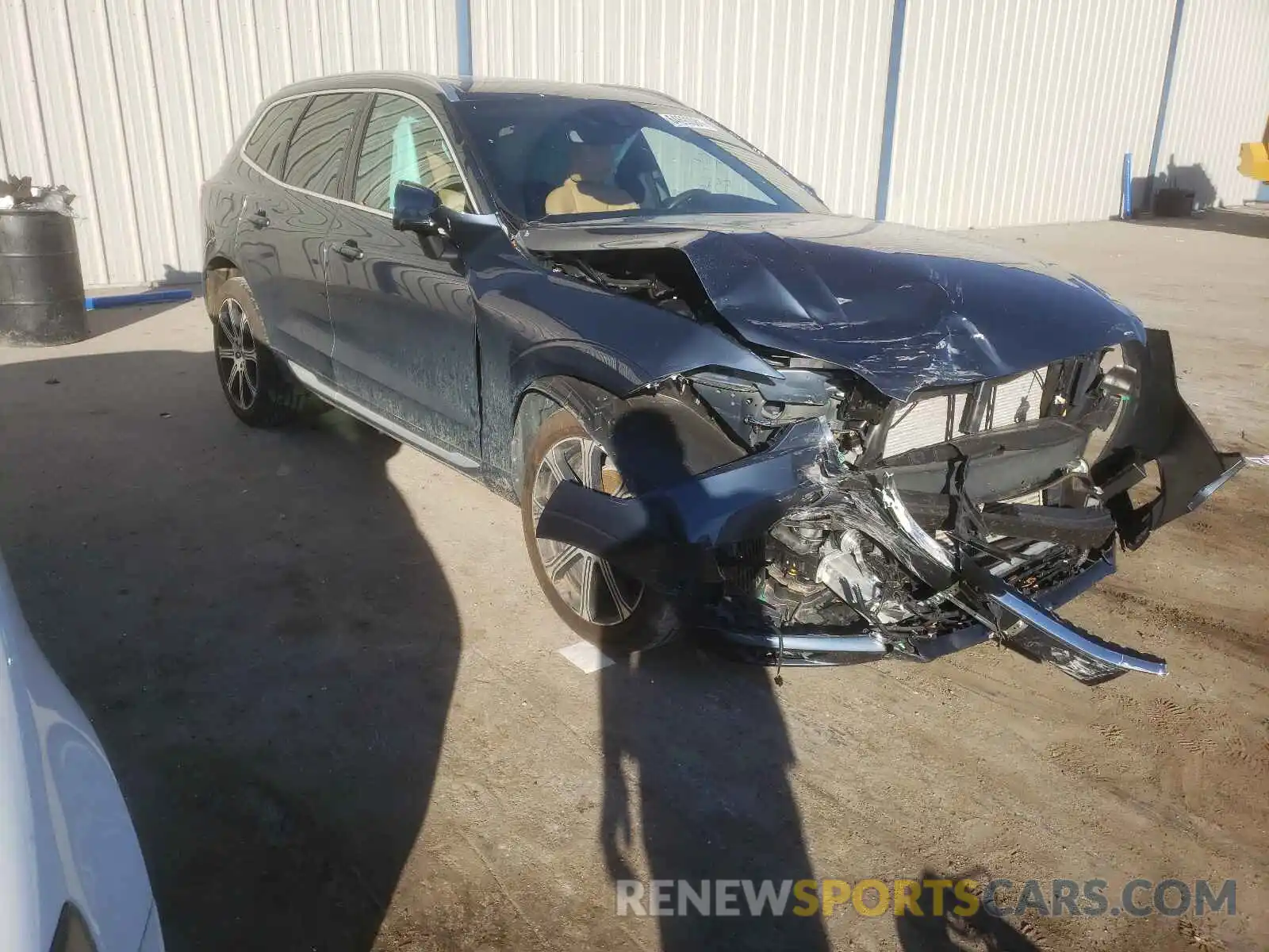 1 Photograph of a damaged car YV4102DL2L1527022 VOLVO XC60 2020