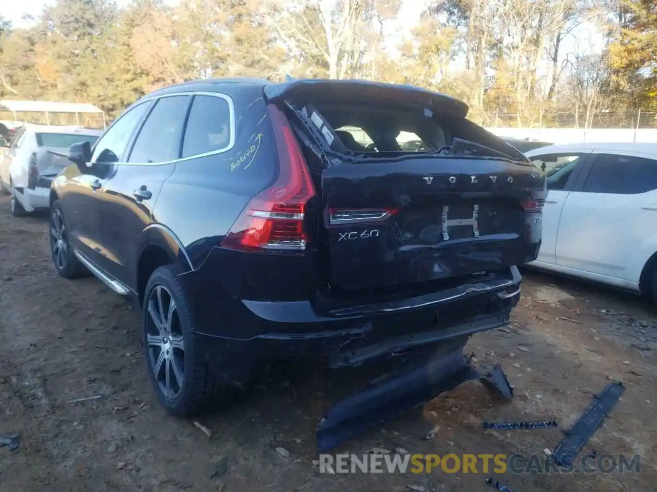 3 Photograph of a damaged car YV4102DL3L1424238 VOLVO XC60 2020