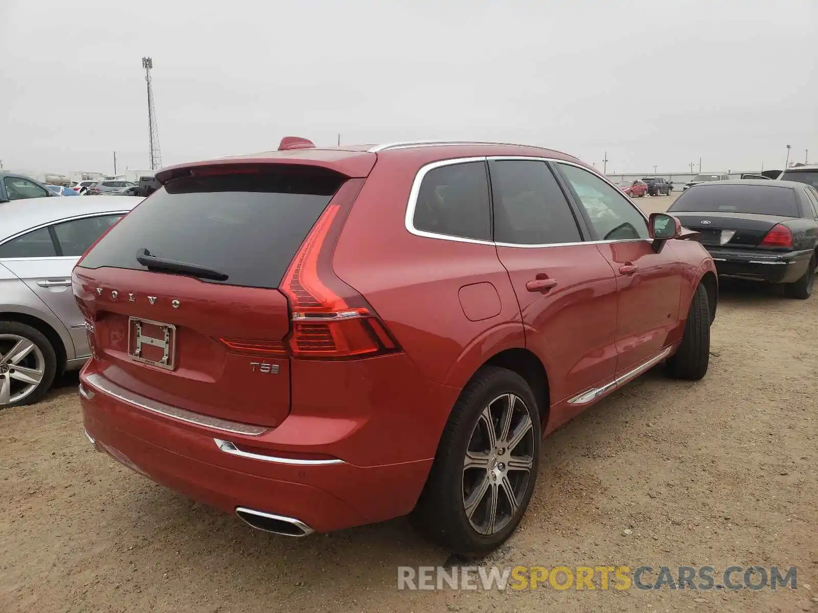 4 Photograph of a damaged car YV4102DL8L1517501 VOLVO XC60 2020