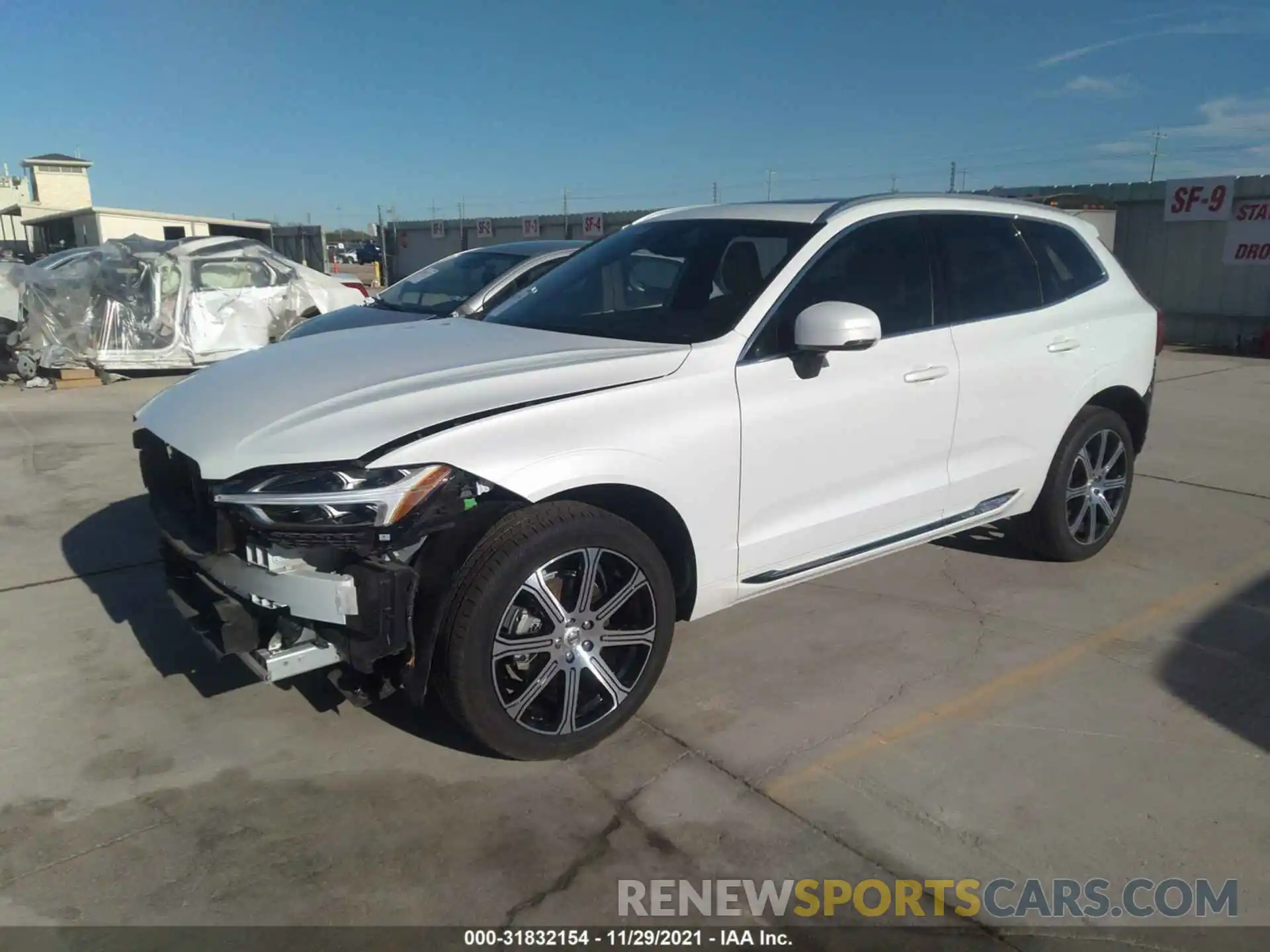 2 Photograph of a damaged car YV4102DL8L1602371 VOLVO XC60 2020