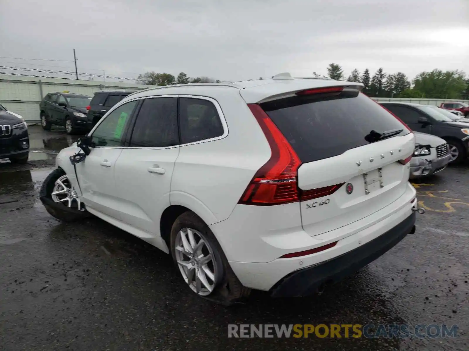 3 Photograph of a damaged car YV4102RK0L1463305 VOLVO XC60 2020