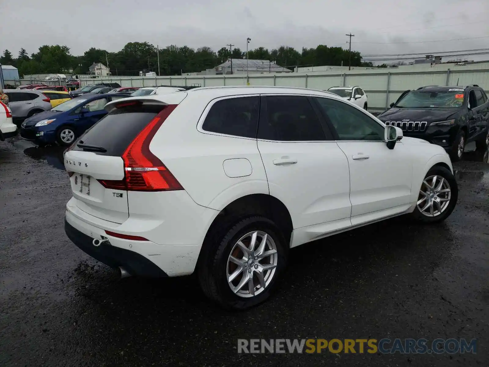 4 Photograph of a damaged car YV4102RK0L1463305 VOLVO XC60 2020