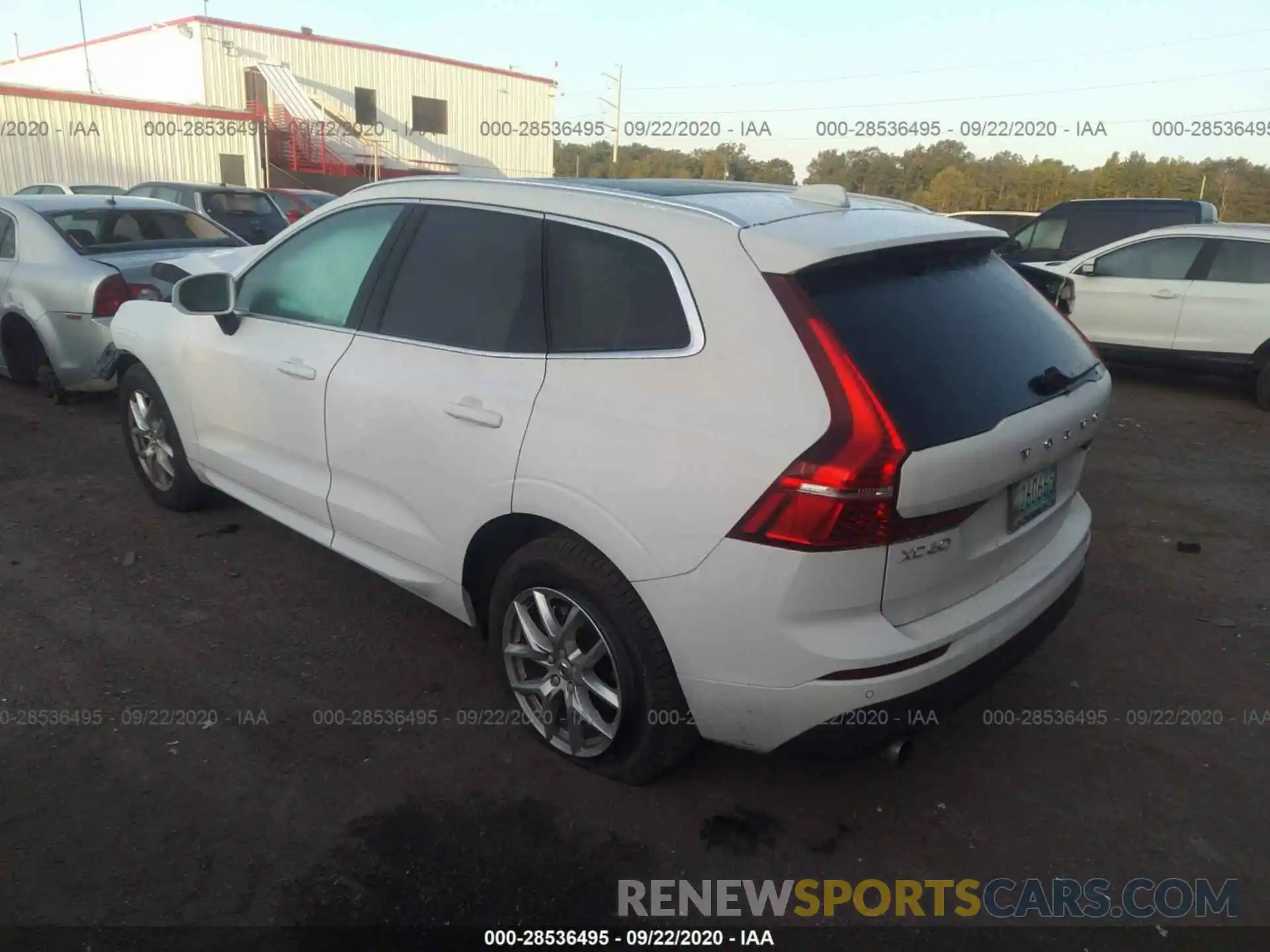 3 Photograph of a damaged car YV4102RK0L1489645 VOLVO XC60 2020