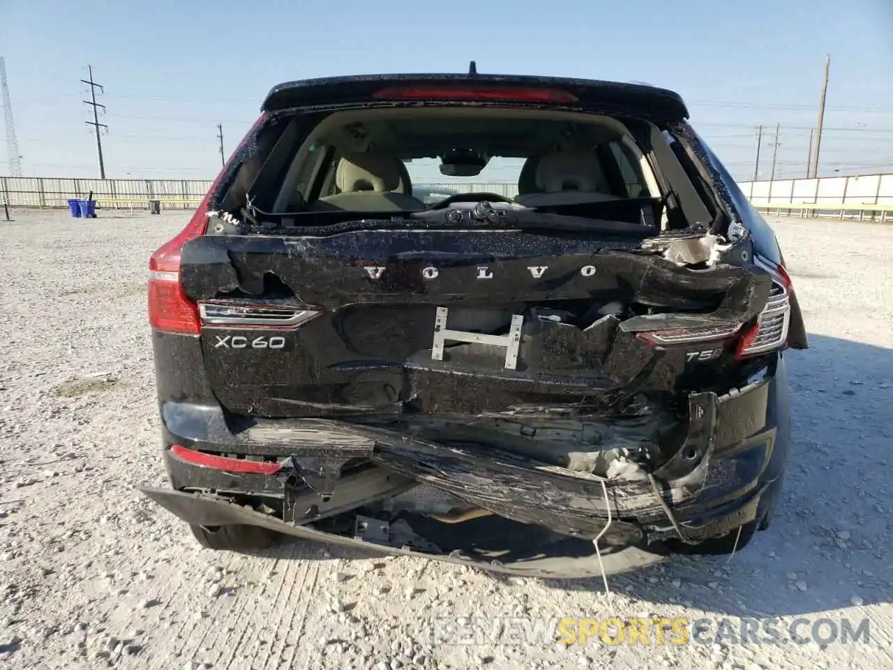 9 Photograph of a damaged car YV4102RK0L1560424 VOLVO XC60 2020