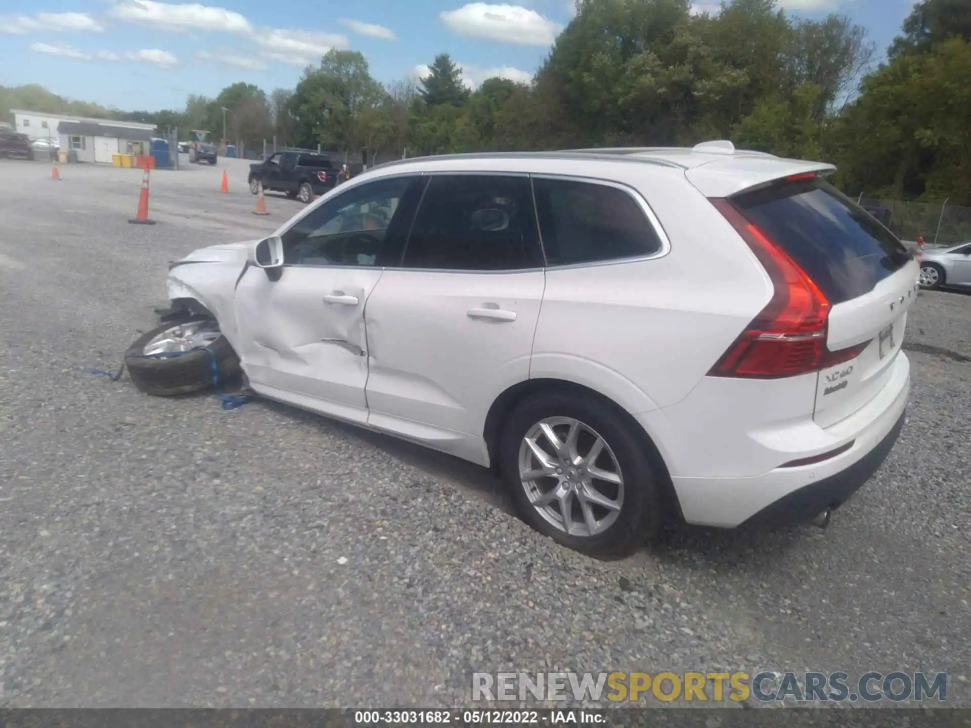 3 Photograph of a damaged car YV4102RK0L1583170 VOLVO XC60 2020