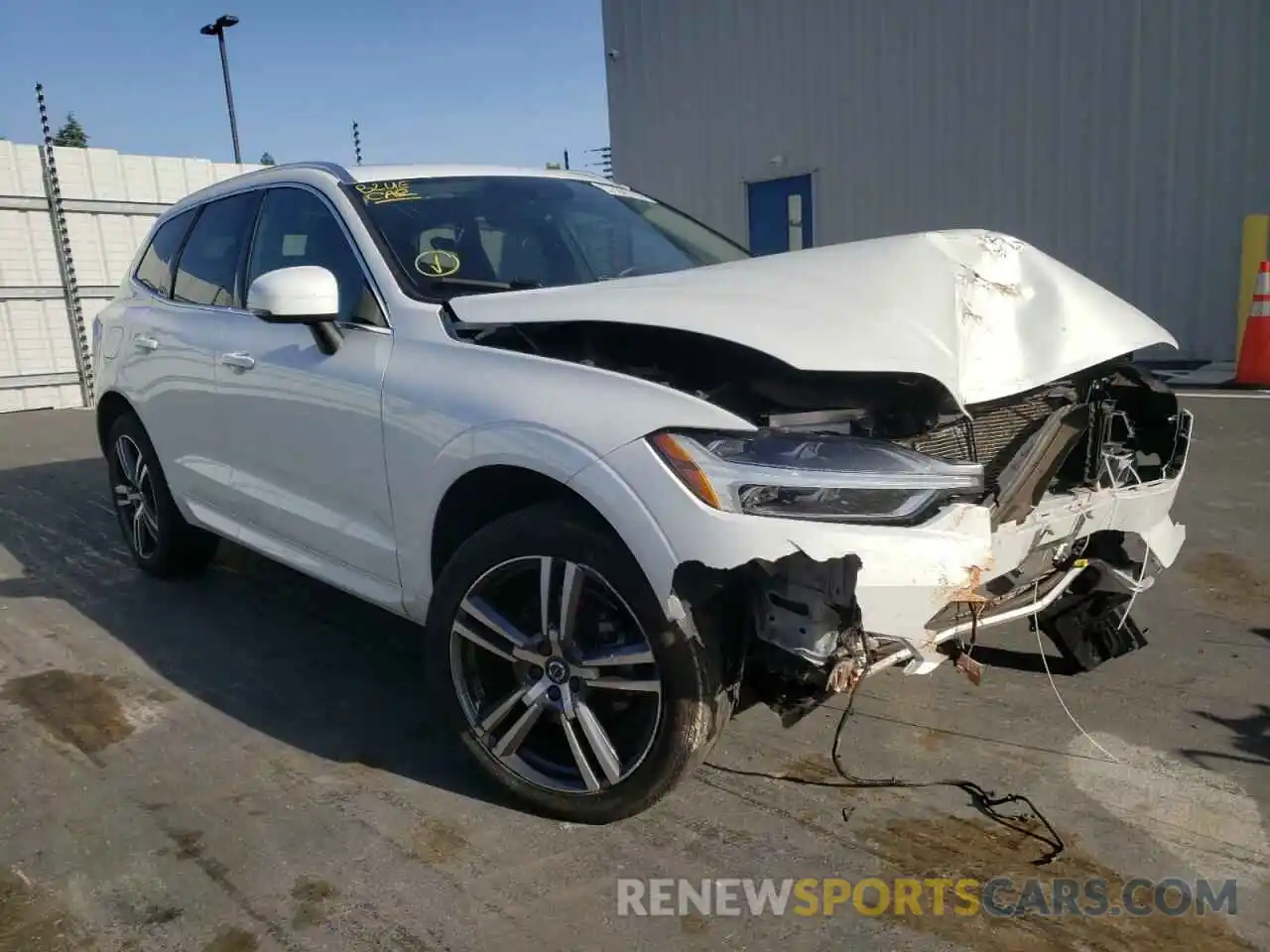 1 Photograph of a damaged car YV4102RK1L1531465 VOLVO XC60 2020