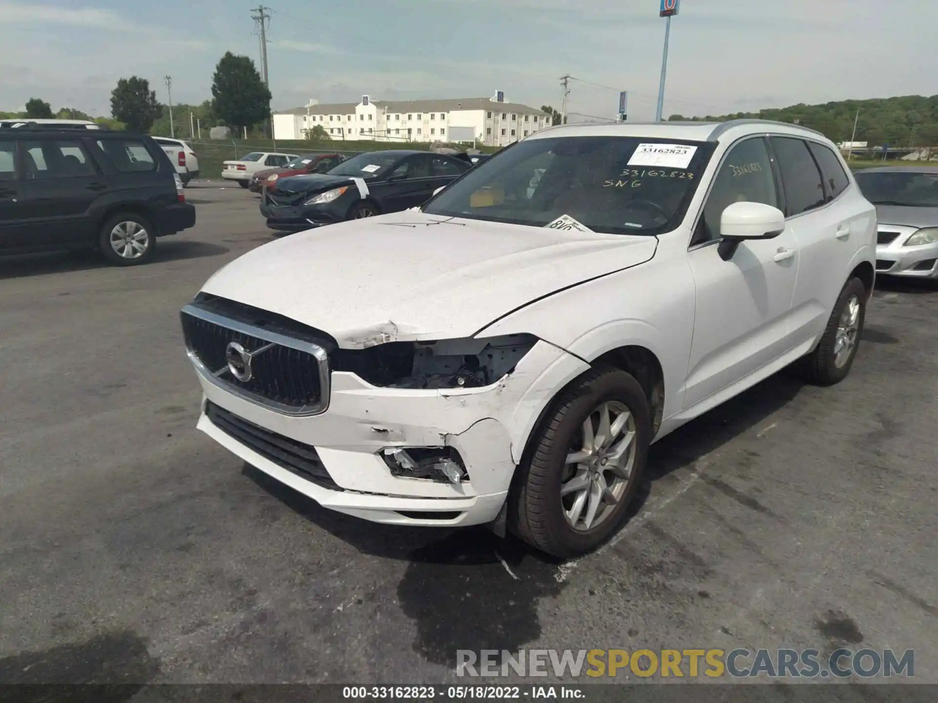 2 Photograph of a damaged car YV4102RK1L1584408 VOLVO XC60 2020