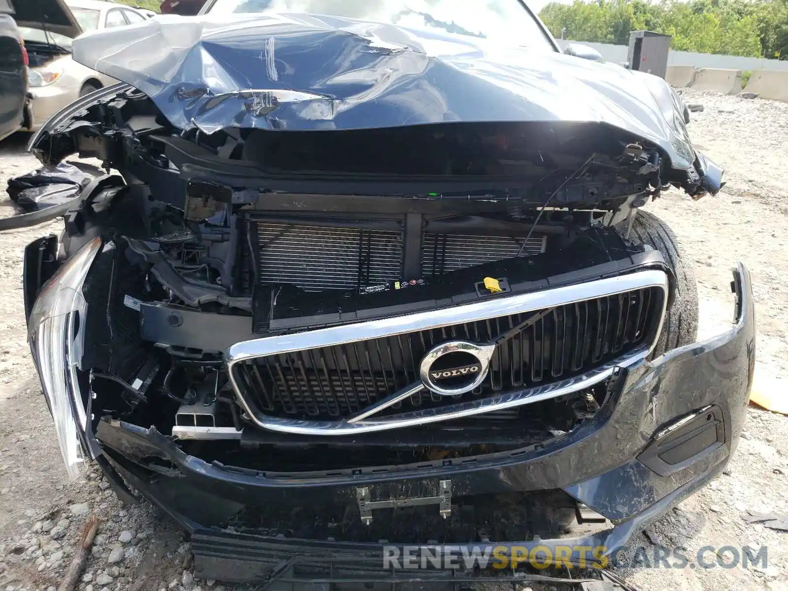 9 Photograph of a damaged car YV4102RK1L1587440 VOLVO XC60 2020